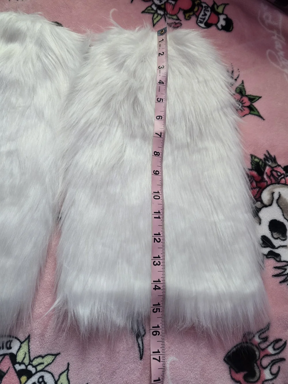 Womens Rave White Faux Fur Festival Leg Warmers - Cozy Winter Accessory
